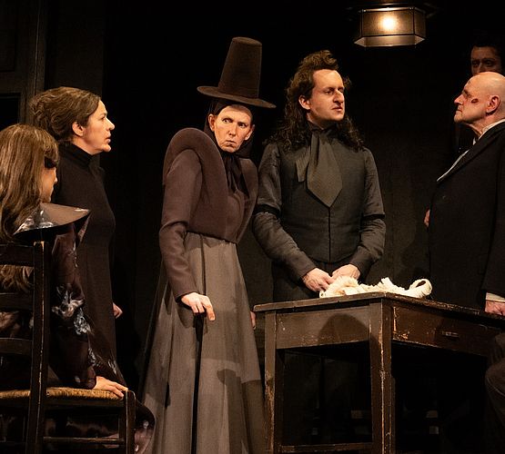 Der zerbrochne Krug (The broken jug)